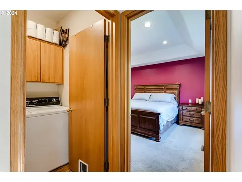 1287 Frogs Leap Lane Eugene OR 97404
