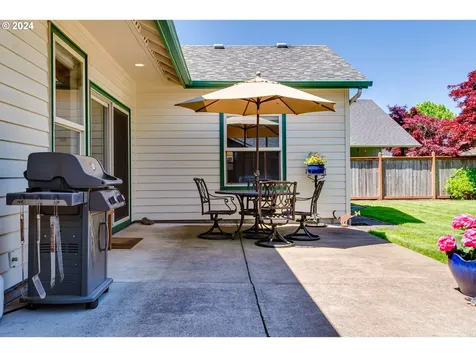 1287 Frogs Leap Lane Eugene OR 97404