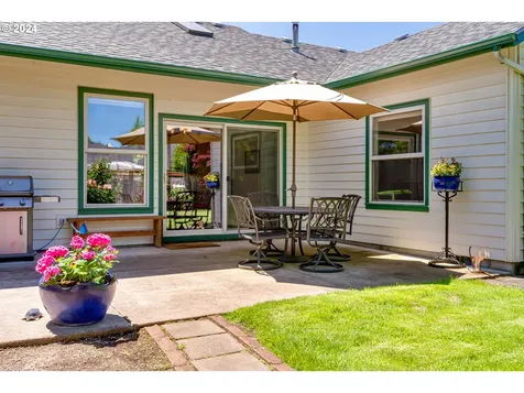 1287 Frogs Leap Lane Eugene OR 97404