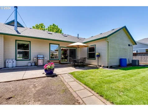 1287 Frogs Leap Lane Eugene OR 97404