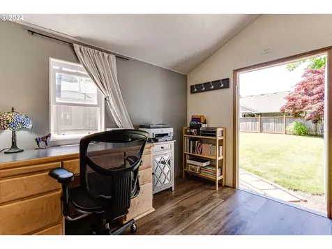 1287 Frogs Leap Lane Eugene OR 97404