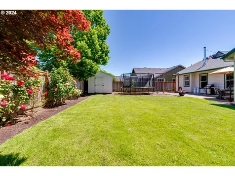 1287 Frogs Leap Lane Eugene OR 97404