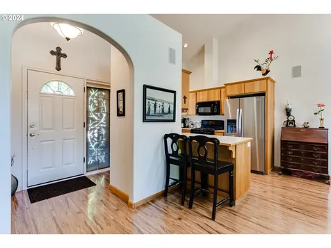 1287 Frogs Leap Lane Eugene OR 97404