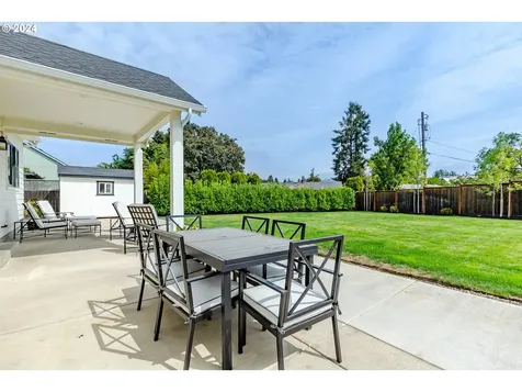 3473 Sterling Woods Drive Eugene OR 97408