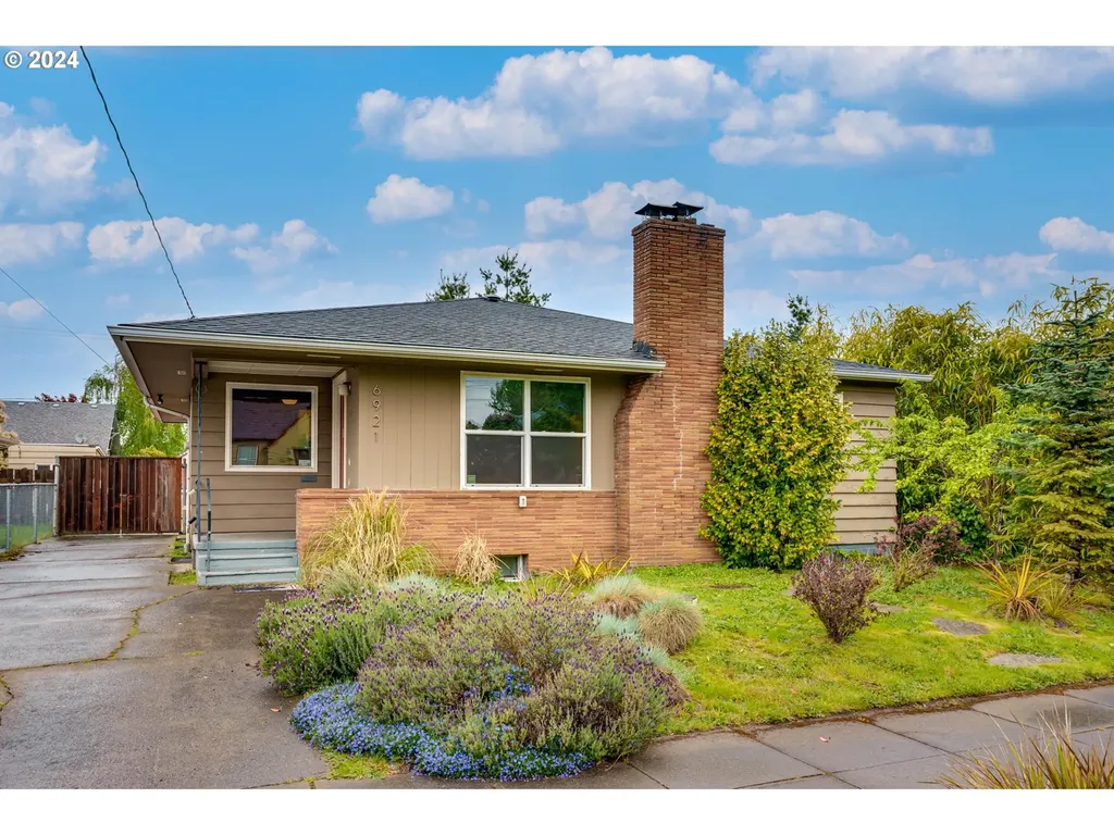 6921 N Ivanhoe Street Portland OR 97203