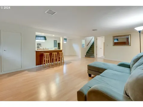 6921 N Ivanhoe Street Portland OR 97203
