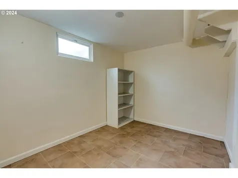 6921 N Ivanhoe Street Portland OR 97203