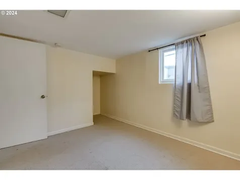 6921 N Ivanhoe Street Portland OR 97203