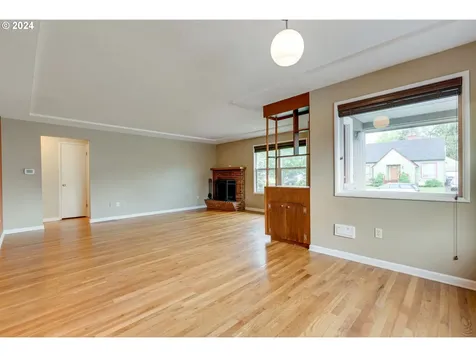 6921 N Ivanhoe Street Portland OR 97203