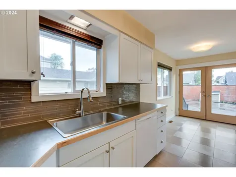 6921 N Ivanhoe Street Portland OR 97203