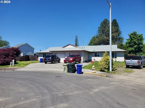 19 S 18th Court Cornelius OR 97113