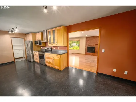 3634 Ne 138th Avenue Portland OR 97230