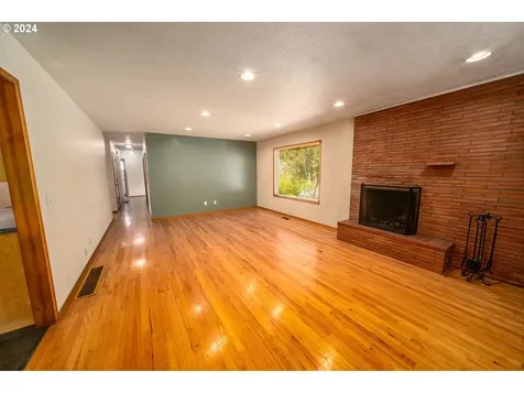 3634 Ne 138th Avenue Portland OR 97230