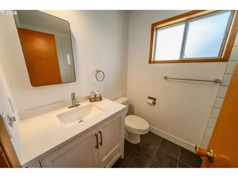 3634 Ne 138th Avenue Portland OR 97230