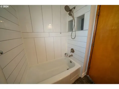 3634 Ne 138th Avenue Portland OR 97230