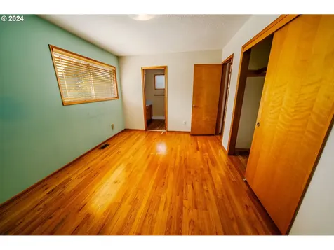 3634 Ne 138th Avenue Portland OR 97230