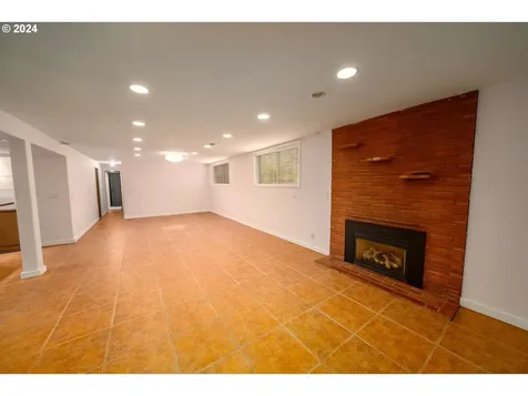 3634 Ne 138th Avenue Portland OR 97230