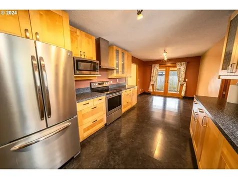 3634 Ne 138th Avenue Portland OR 97230