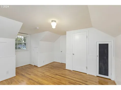 3890 Sw 94th Avenue Portland OR 97225