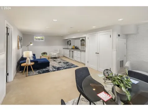 3890 Sw 94th Avenue Portland OR 97225