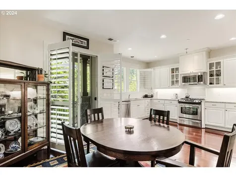 10107 Sw Windwood Way Portland OR 97225