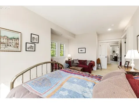 10107 Sw Windwood Way Portland OR 97225