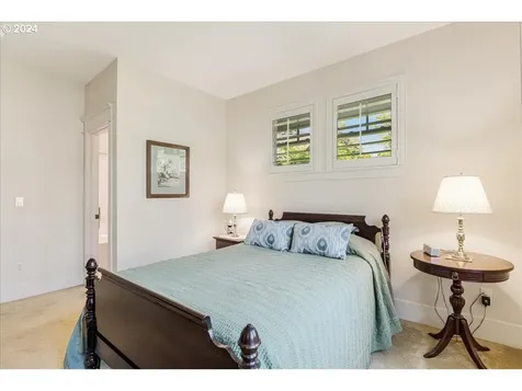 10107 Sw Windwood Way Portland OR 97225