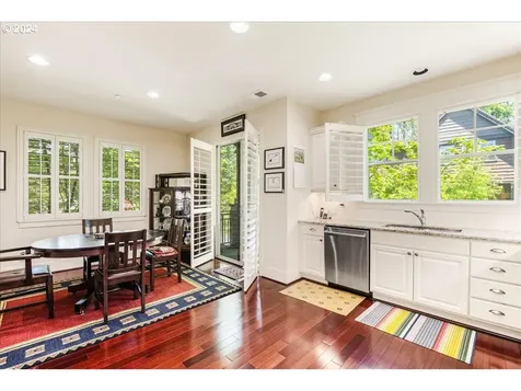 10107 Sw Windwood Way Portland OR 97225