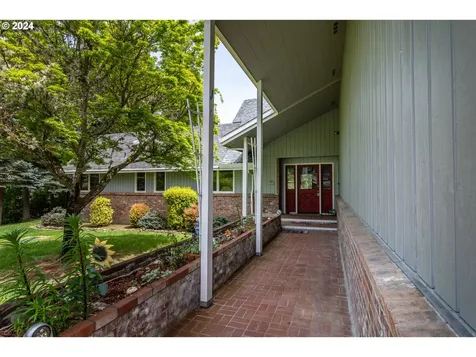 2211 Whistlers Park Road Roseburg OR 97470