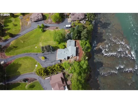 2211 Whistlers Park Road Roseburg OR 97470