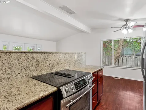 5325 Oakridge Road Lake Oswego OR 97035