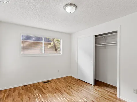 5325 Oakridge Road Lake Oswego OR 97035