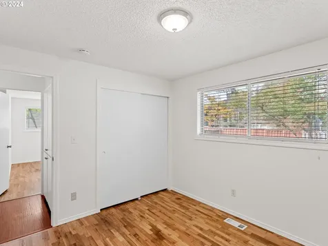 5325 Oakridge Road Lake Oswego OR 97035