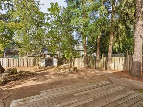 5325 Oakridge Road Lake Oswego OR 97035