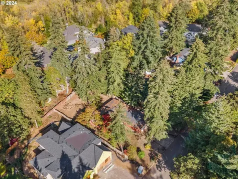 5325 Oakridge Road Lake Oswego OR 97035