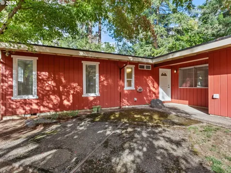 5325 Oakridge Road Lake Oswego OR 97035