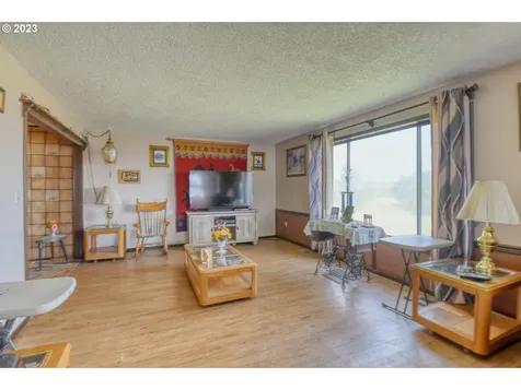 71083 Arabian Drive Pendleton OR 97801