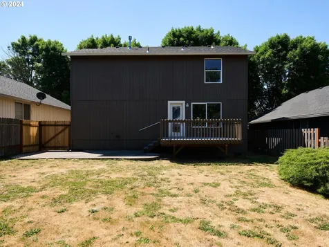 1223 E Sunset Drive Newberg OR 97132