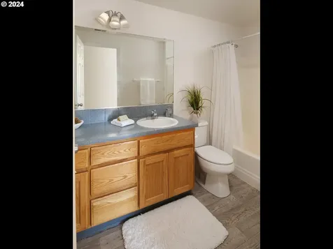 1223 E Sunset Drive Newberg OR 97132