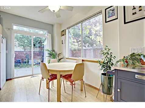 5532 SE Lafayette Street Portland OR 97206