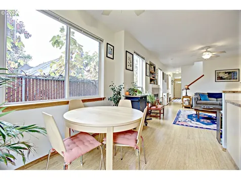 5532 SE Lafayette Street Portland OR 97206