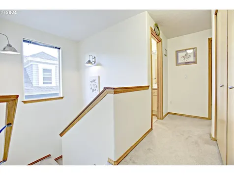 5532 SE Lafayette Street Portland OR 97206