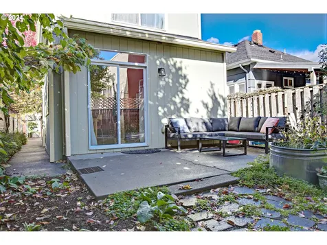 5532 SE Lafayette Street Portland OR 97206