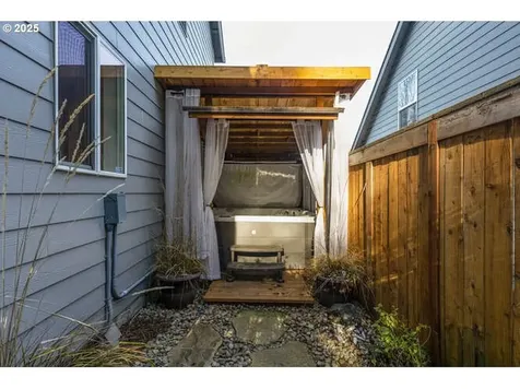 6050 SW Port Orford Street Tualatin OR 97062