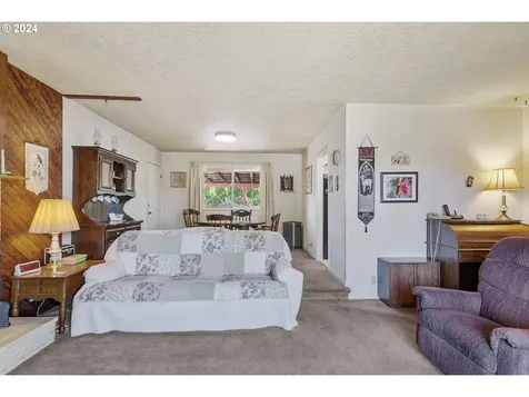 2111 Division Street Camas WA 98607