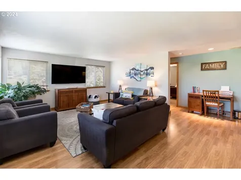 41500 Se Vista Loop Drive Sandy OR 97055
