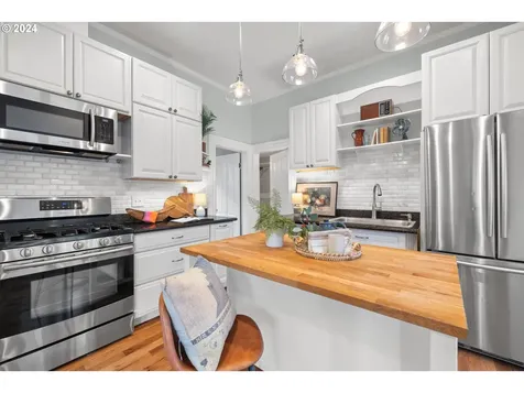 3915 Se 28th Avenue Portland OR 97202