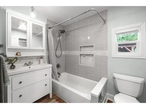 3915 Se 28th Avenue Portland OR 97202