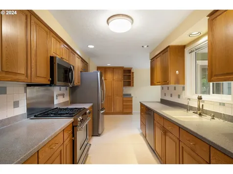 6615 Tudor Court Gladstone OR 97027