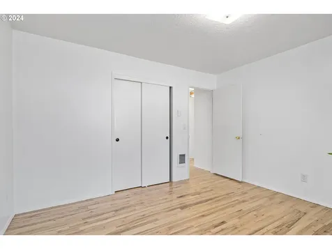 16841 SE Franklin Street Portland OR 97236